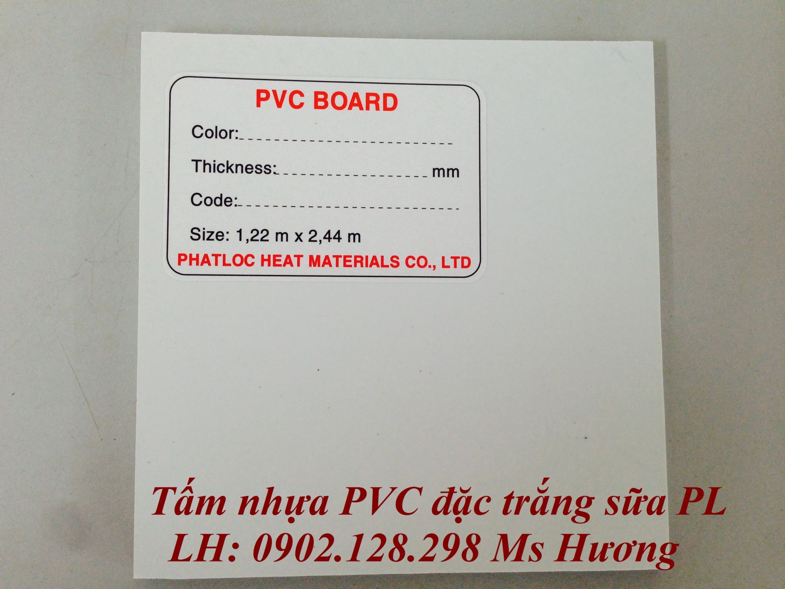 Tấm nhựa PVC đặc trắng sữa